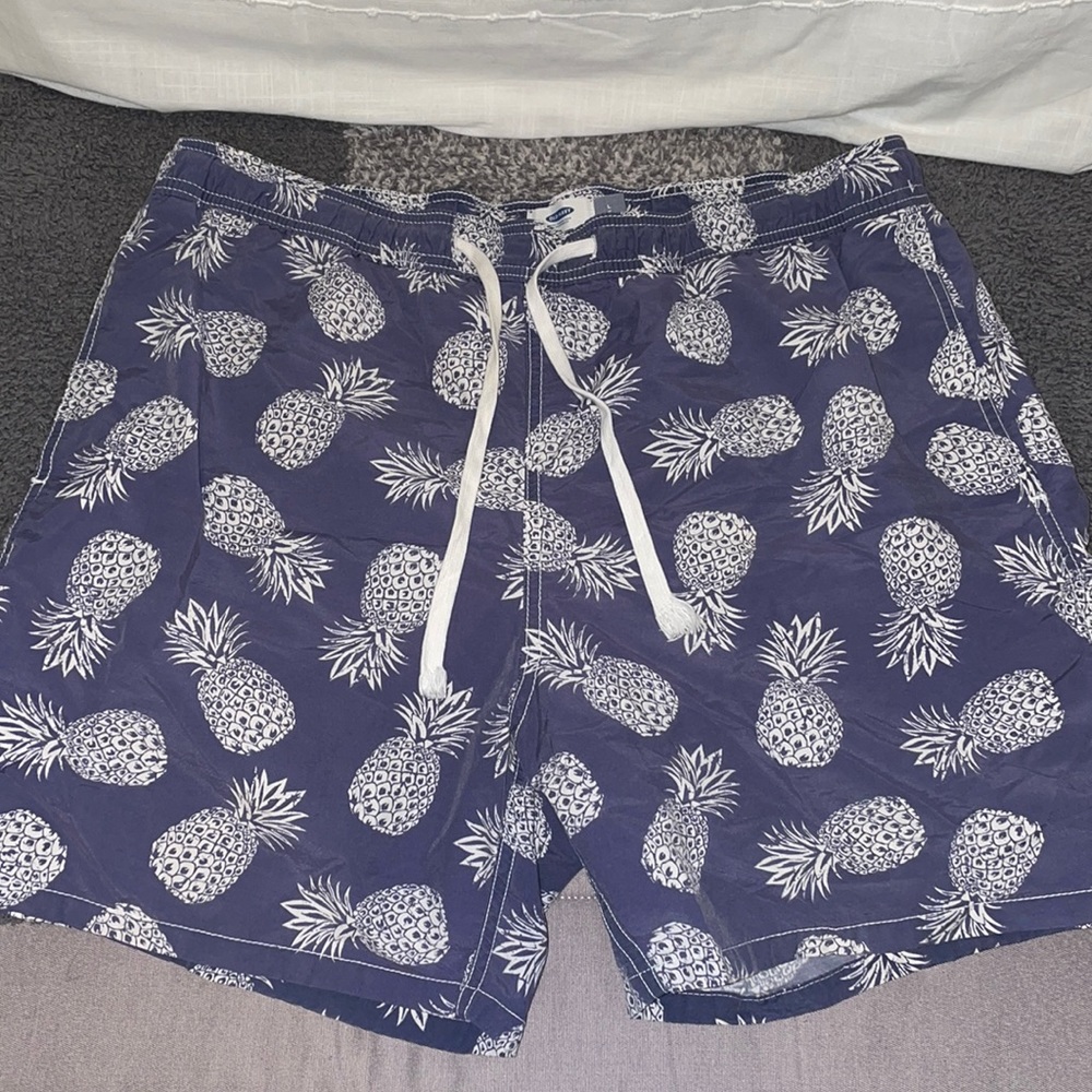 Men’s old navy swim shorts